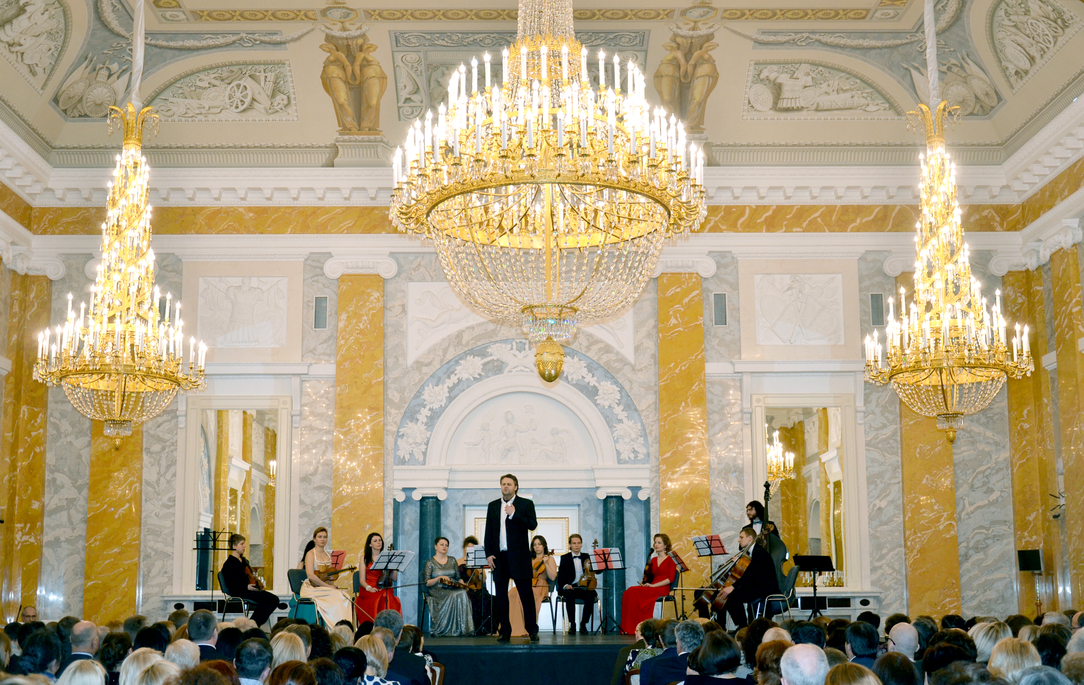 русские музыкальные сезоны в санкт-петербурге. концерты во дворцах санкт петербурга. дворец великого князя владимира александровича. большой зал екатерининского дворца в царском селе. белый зал дворца великого князя владимира александровича.